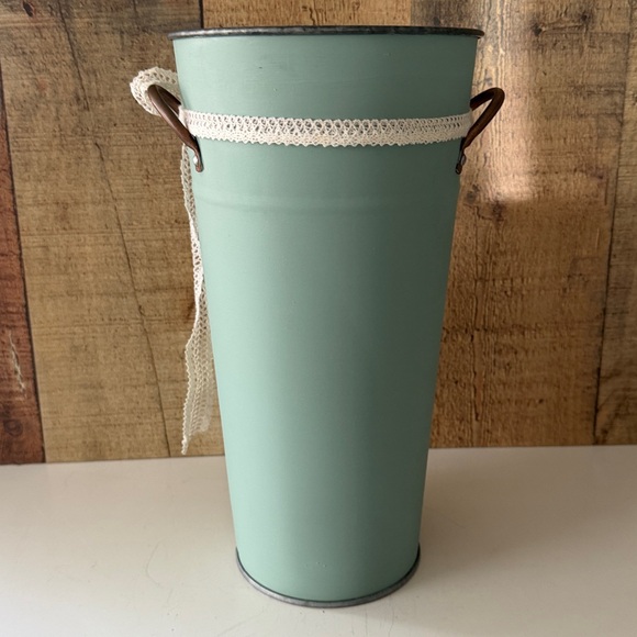 Painted Galvanized Bucket with Bunny Accent~Spring Decor - Picture 6 of 8